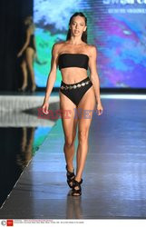 Pokazy Miami Swim Week 2021