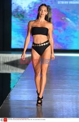 Pokazy Miami Swim Week 2021