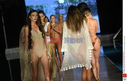 Pokazy Miami Swim Week 2021