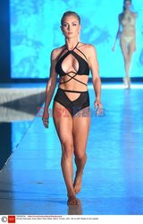 Pokazy Miami Swim Week 2021