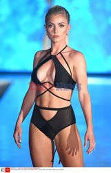 Pokazy Miami Swim Week 2021