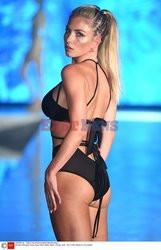 Pokazy Miami Swim Week 2021