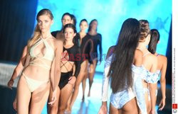 Pokazy Miami Swim Week 2021