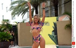 Pokazy Miami Swim Week 2021