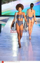 Pokazy Miami Swim Week 2021