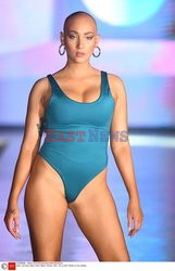 Pokazy Miami Swim Week 2021