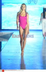 Pokazy Miami Swim Week 2021