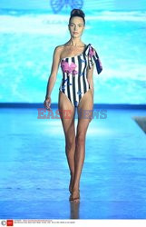 Pokazy Miami Swim Week 2021