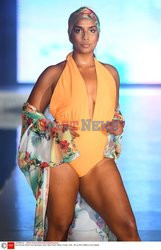 Pokazy Miami Swim Week 2021