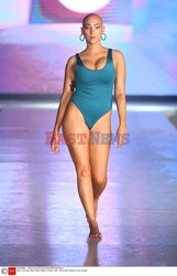 Pokazy Miami Swim Week 2021