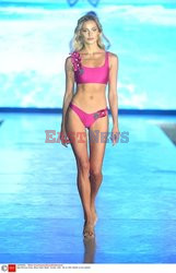 Pokazy Miami Swim Week 2021