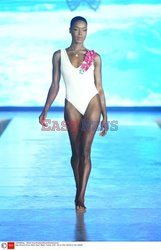 Pokazy Miami Swim Week 2021