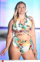 Pokazy Miami Swim Week 2021