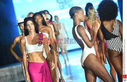 Pokazy Miami Swim Week 2021