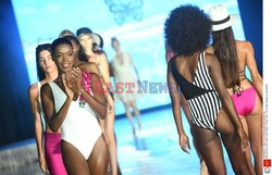 Pokazy Miami Swim Week 2021