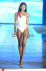 Pokazy Miami Swim Week 2021