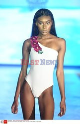 Pokazy Miami Swim Week 2021