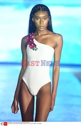 Pokazy Miami Swim Week 2021