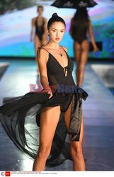 Pokazy Miami Swim Week 2021