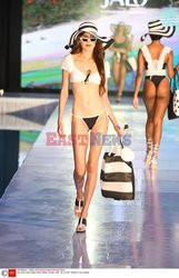 Pokazy Miami Swim Week 2021