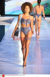 Pokazy Miami Swim Week 2021