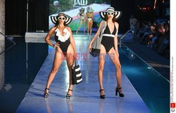 Pokazy Miami Swim Week 2021