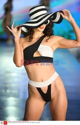 Pokazy Miami Swim Week 2021