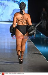 Pokazy Miami Swim Week 2021