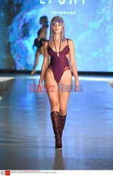 Pokazy Miami Swim Week 2021