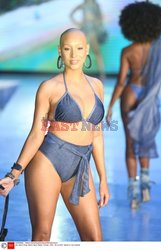 Pokazy Miami Swim Week 2021