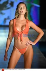 Pokazy Miami Swim Week 2021