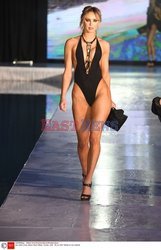 Pokazy Miami Swim Week 2021