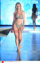 Pokazy Miami Swim Week 2021