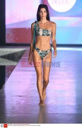 Pokazy Miami Swim Week 2021