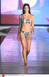 Pokazy Miami Swim Week 2021