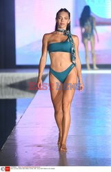 Pokazy Miami Swim Week 2021