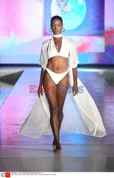 Pokazy Miami Swim Week 2021