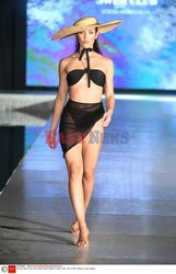 Pokazy Miami Swim Week 2021