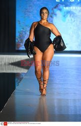 Pokazy Miami Swim Week 2021