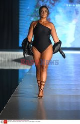 Pokazy Miami Swim Week 2021