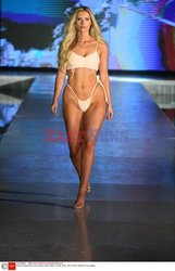 Pokazy Miami Swim Week 2021