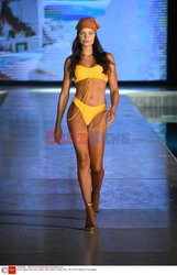 Pokazy Miami Swim Week 2021