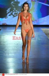 Pokazy Miami Swim Week 2021