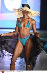 Pokazy Miami Swim Week 2021