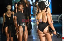 Pokazy Miami Swim Week 2021