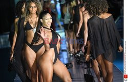 Pokazy Miami Swim Week 2021