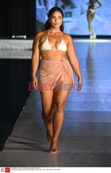 Pokazy Miami Swim Week 2021