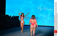 Pokazy Miami Swim Week 2021