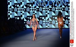 Pokazy Miami Swim Week 2021