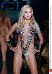 Pokazy Miami Swim Week 2021